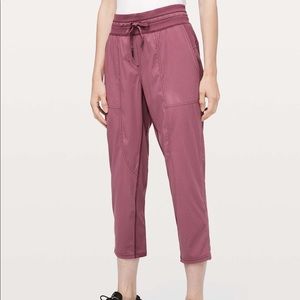 Lululemon Dance Studio Crop 25”